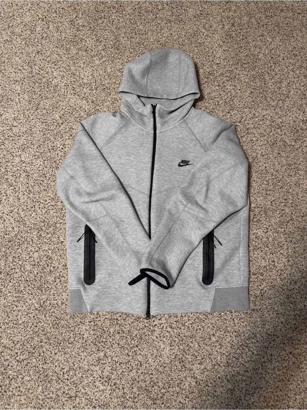 Nike Tech Men’s Light Gray Full-Zip Hoodie Jacket